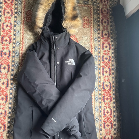 The North Face Women's Black Ski Jacket - Picture 2 of 6